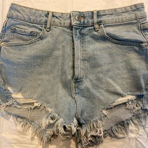 Zara hi rise distressed denim shorts